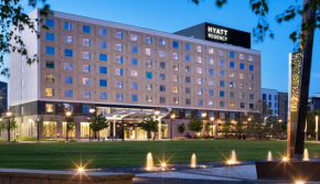 Гостиница Hyatt Regency Bloomington  Bloomington